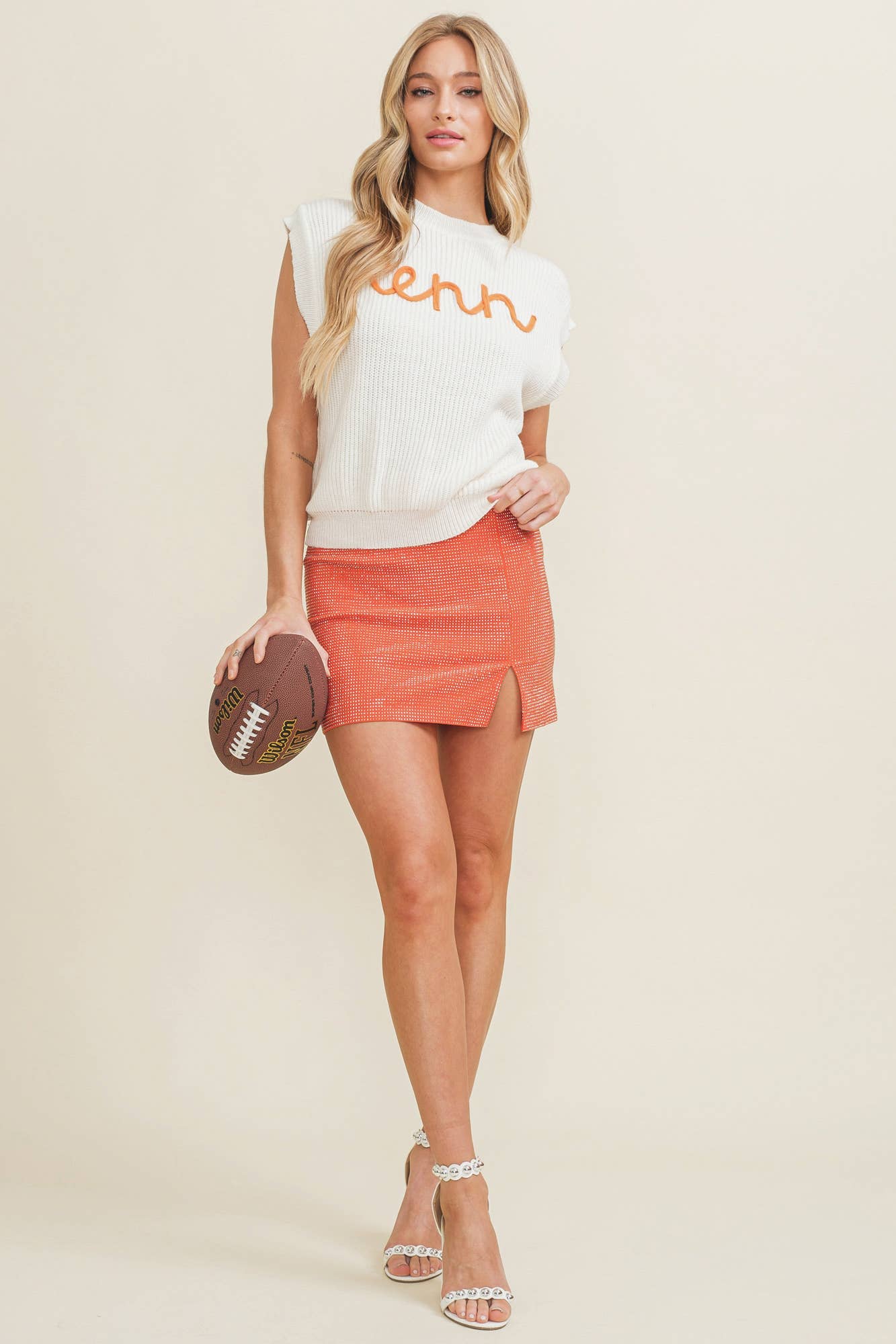 'TENN" EMBROIDERED SLEEVELESS SWEATER TOP