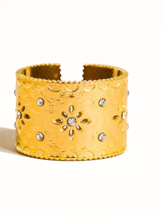 Raya Vintage Rhinestone Band Ring
