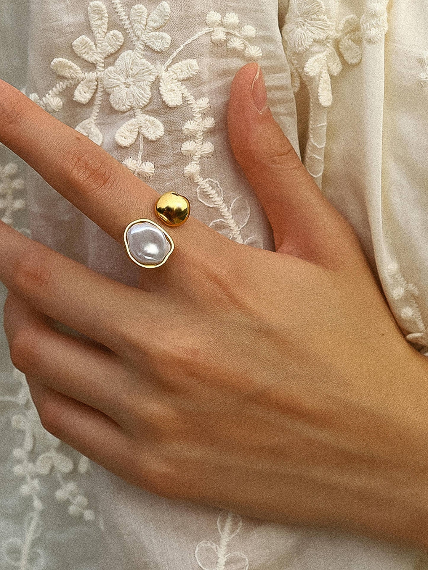 Abstract Pearl Ring