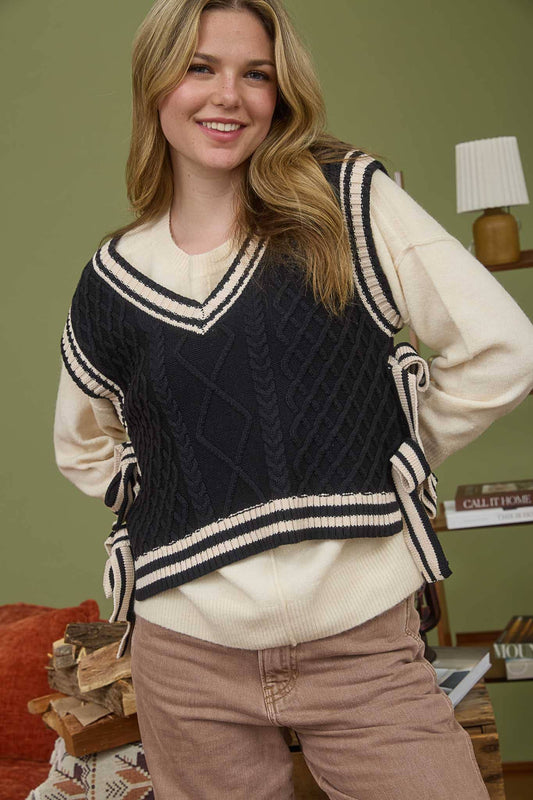 CONTRAST LINE TRIM SIDE TIE KNIT SWEATER VEST