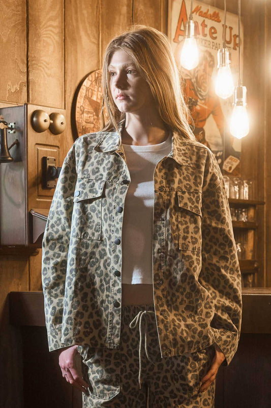 LEOPARD PRINT COLLARED BUTTON DOWN SHACKET