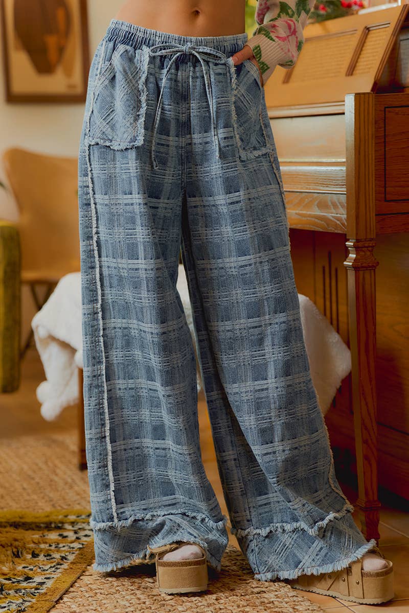 Frayed Detail Plaid Wide Leg Jeans