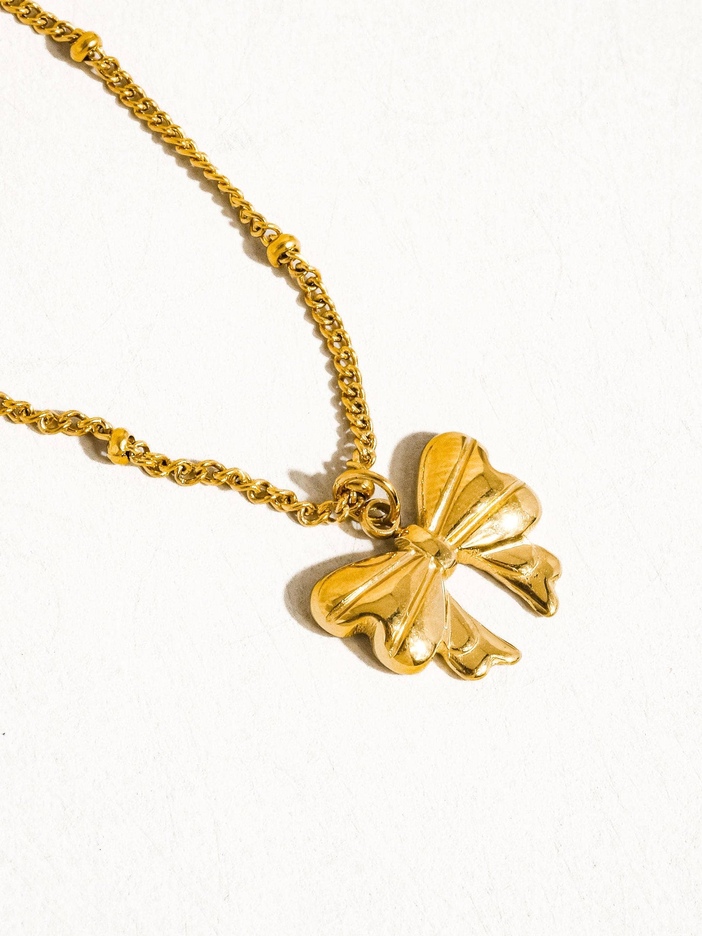 Chic Bow Necklace