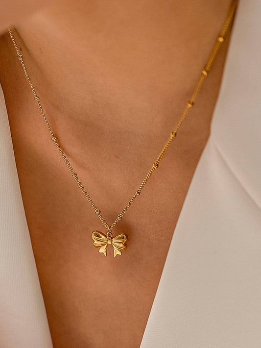 Chic Bow Necklace