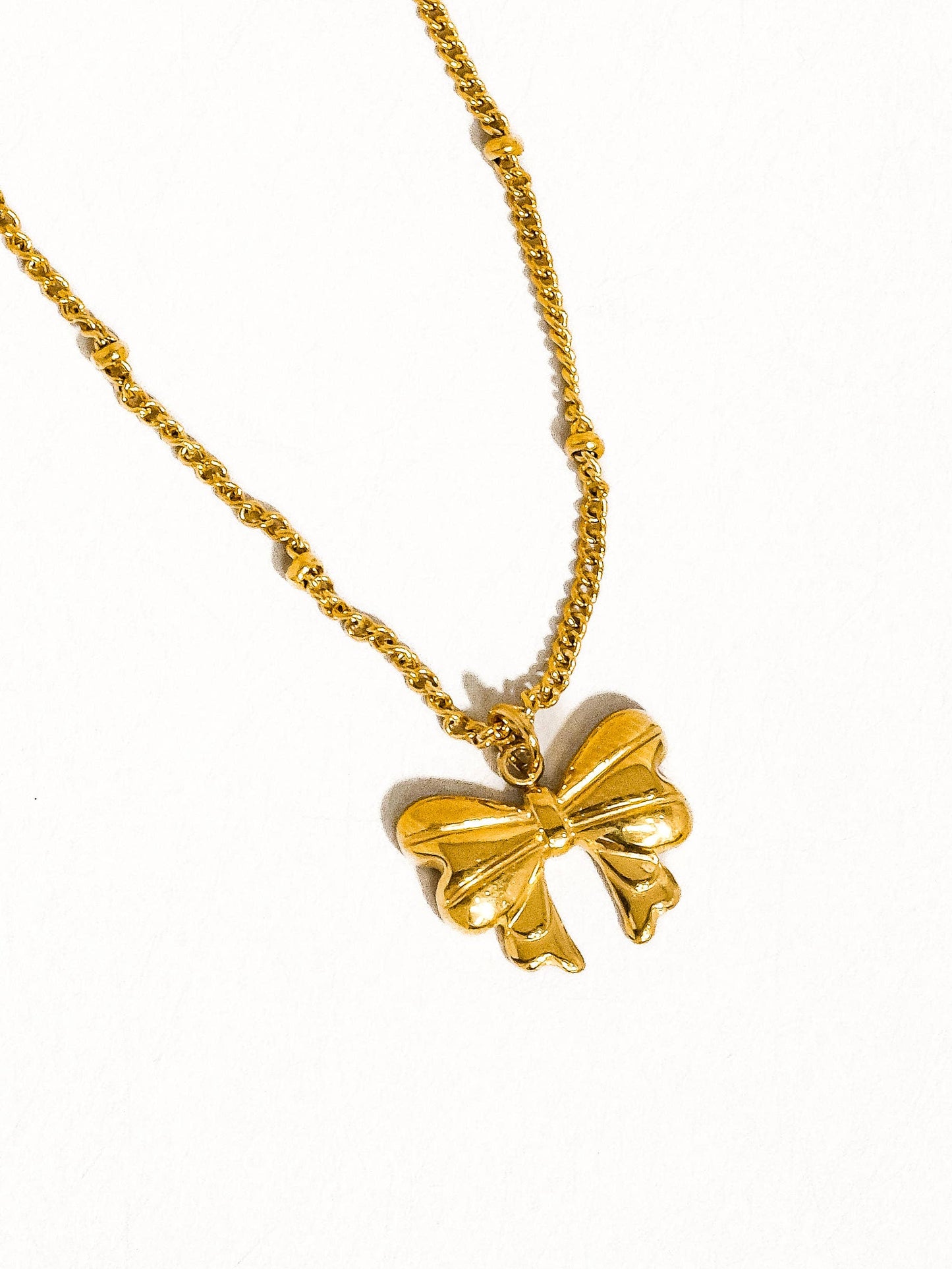 Chic Bow Necklace