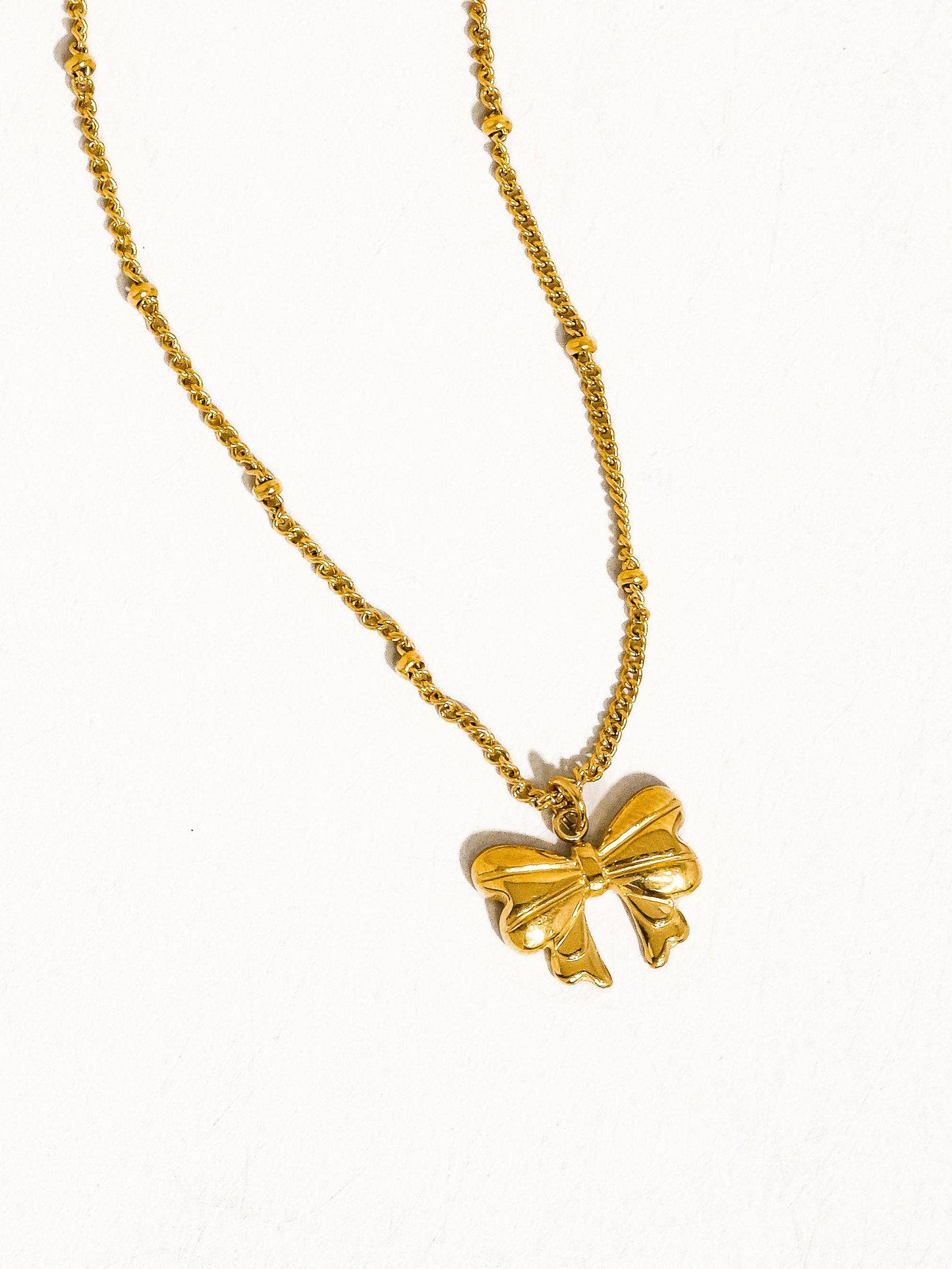 Chic Bow Necklace
