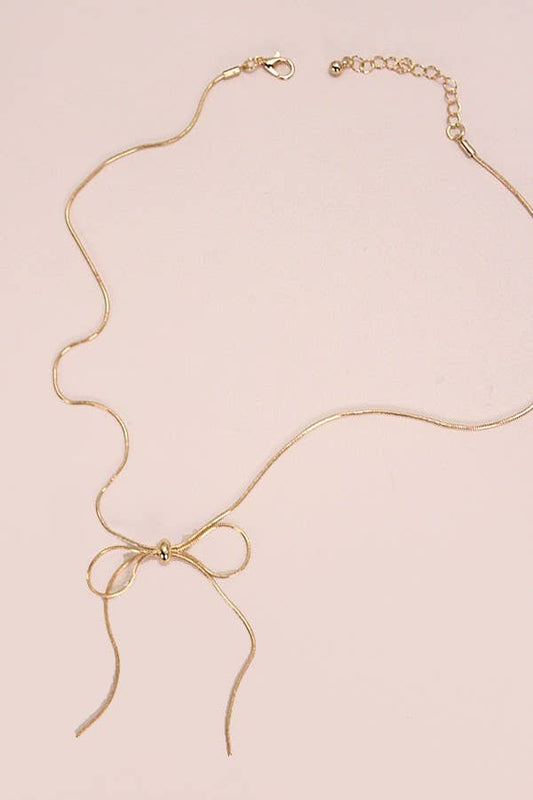 Snack Chain Bow Pendant Necklace