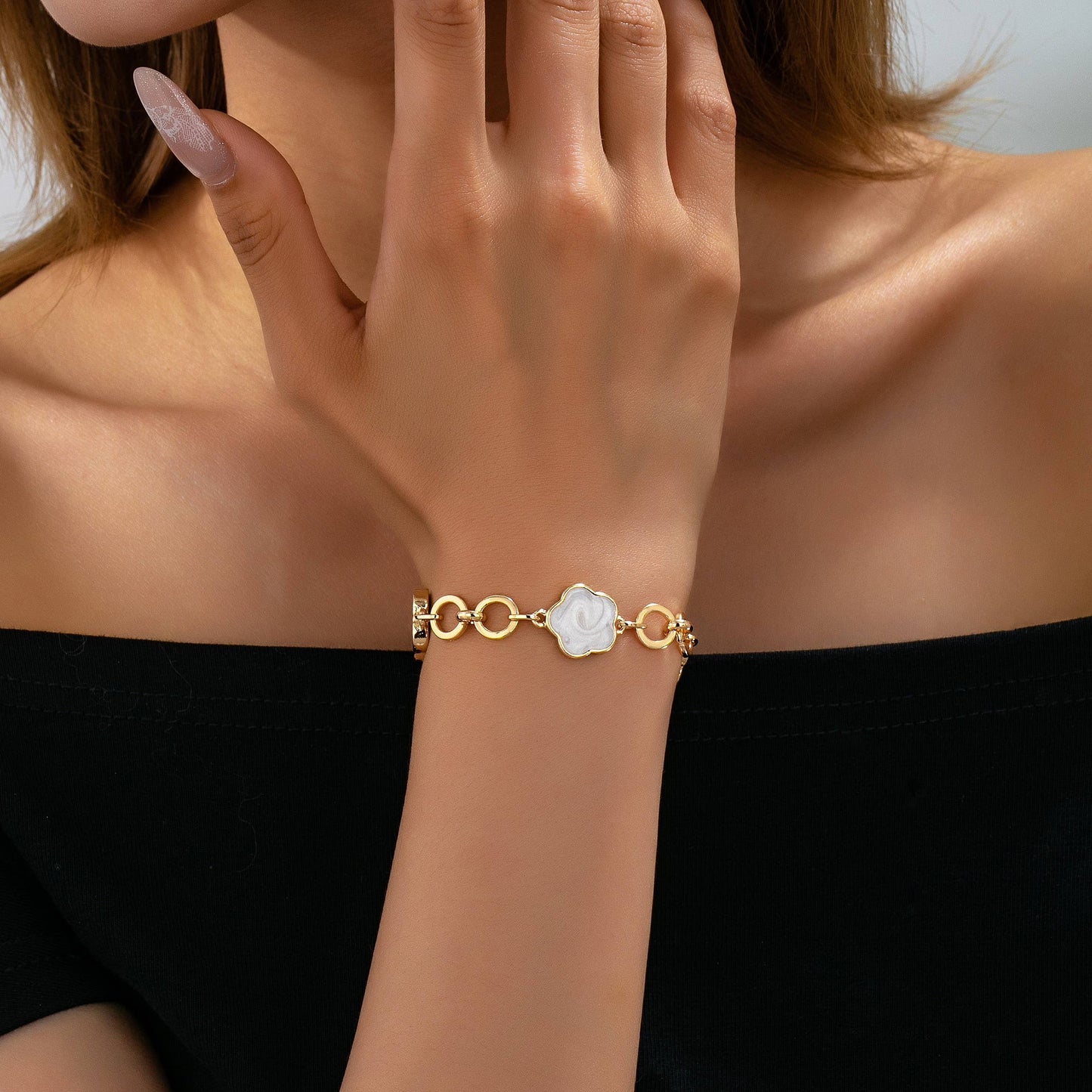 Enamel Quatrofoil Link Toggle Bracelet