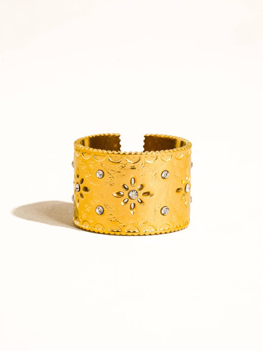 Raya Vintage Rhinestone Band Ring