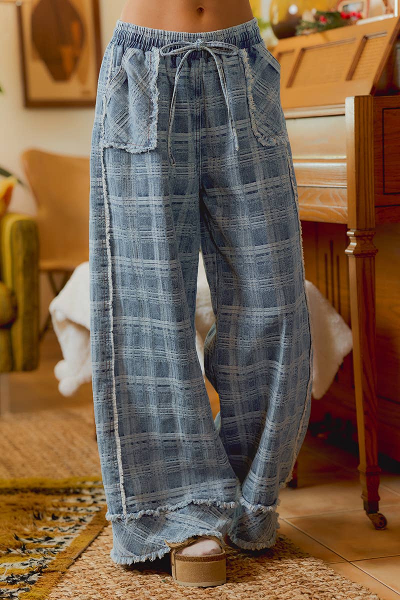 Frayed Detail Plaid Wide Leg Jeans