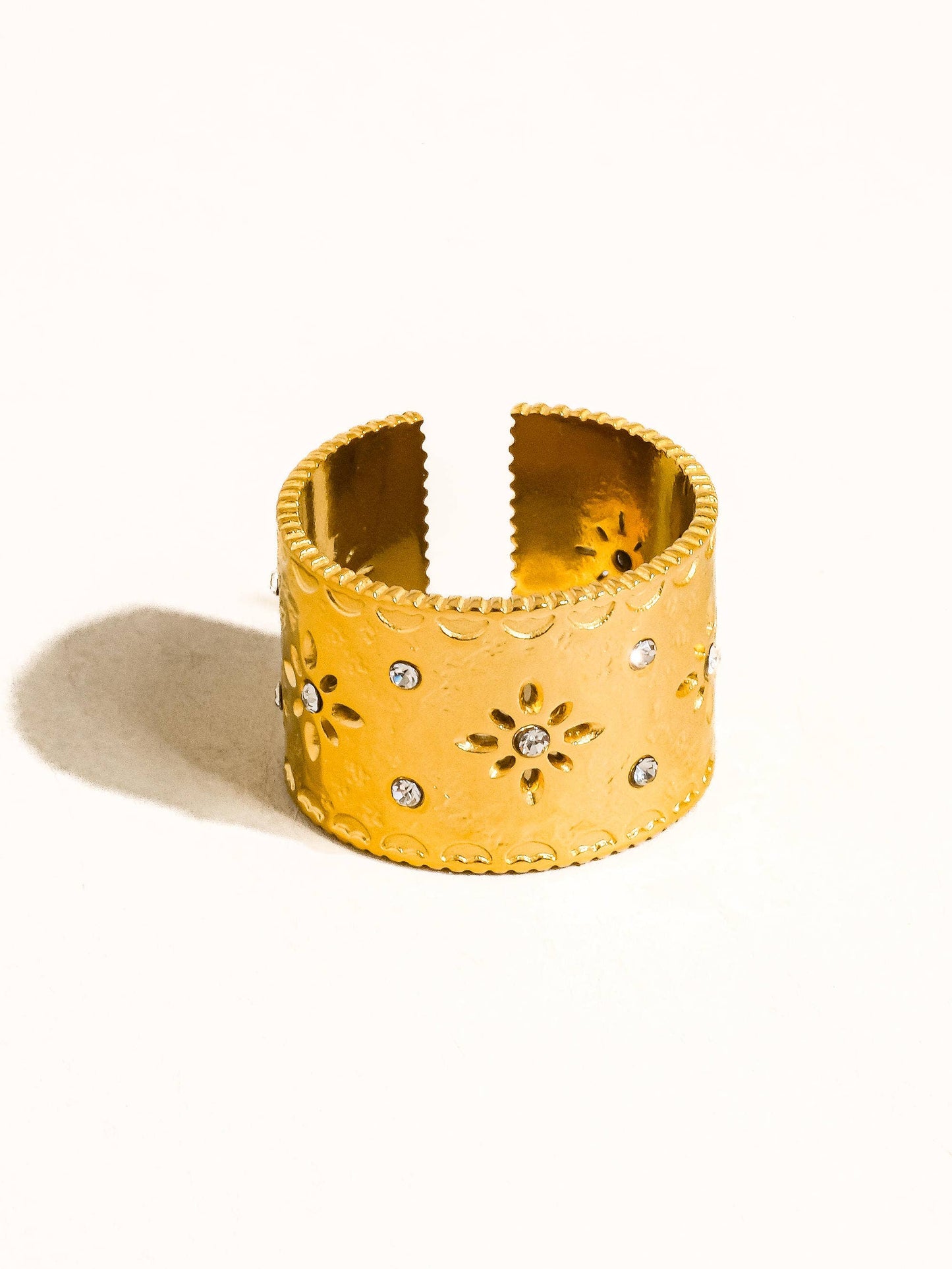 Raya Vintage Rhinestone Band Ring